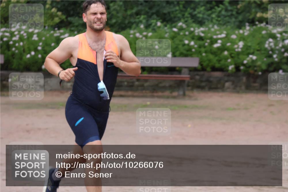 13.09.2026 - Stadtparktriathlon Emre Sener http://msf.ph/oto/10266076 13.09.2026 12:39:12 Laufen 740, 906 meine-sportfotos.de