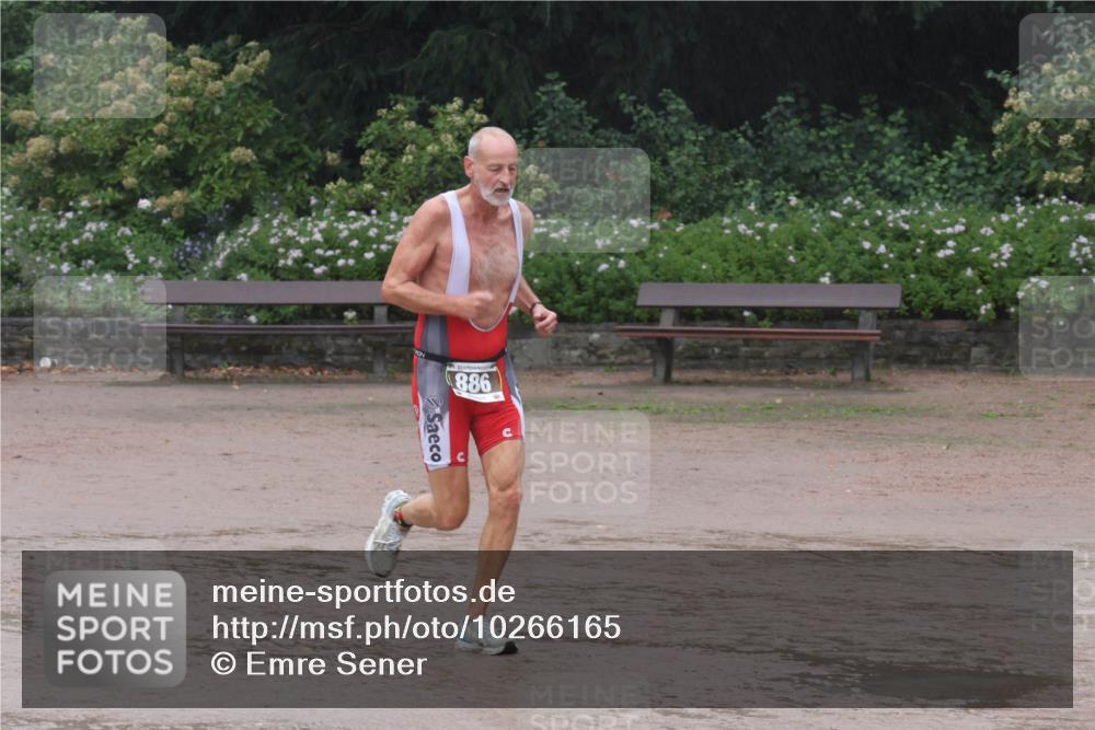 13.09.2026 - Stadtparktriathlon Emre Sener http://msf.ph/oto/10266165 13.09.2026 12:41:14 Laufen 988, 758, 886, 945 meine-sportfotos.de