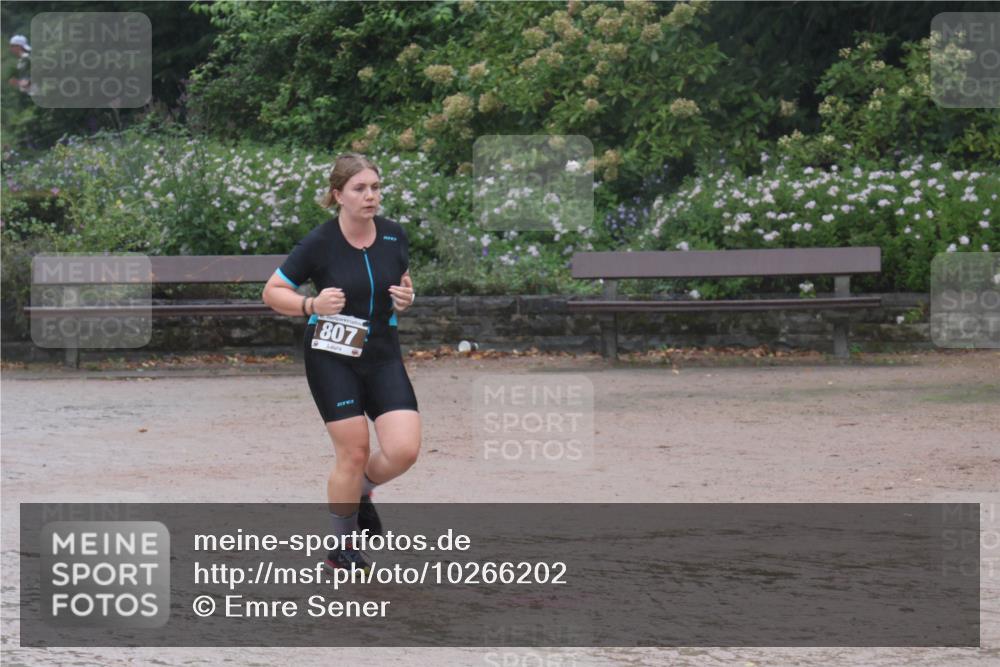 13.09.2026 - Stadtparktriathlon Emre Sener http://msf.ph/oto/10266202 13.09.2026 12:42:00 Laufen 807, 3, 807, 866, 895 meine-sportfotos.de