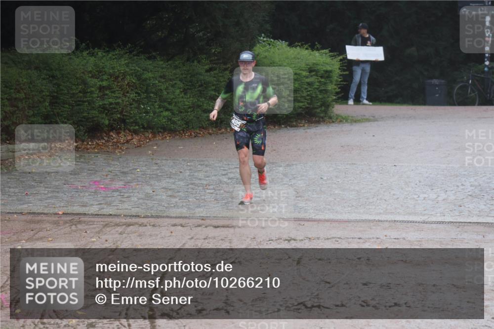 13.09.2026 - Stadtparktriathlon Emre Sener http://msf.ph/oto/10266210 13.09.2026 12:42:13 Laufen 835, 807, 866, 882, 895, 948 meine-sportfotos.de