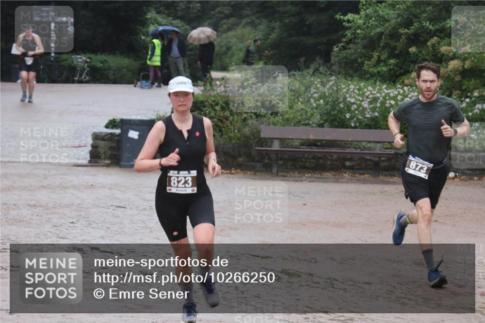 13.09.2026 - Stadtparktriathlon Emre Sener http://msf.ph/oto/10266250 13.09.2026 12:43:12 Laufen 823, 873, 738, 750, 823, 873, 905, 946 meine-sportfotos.de