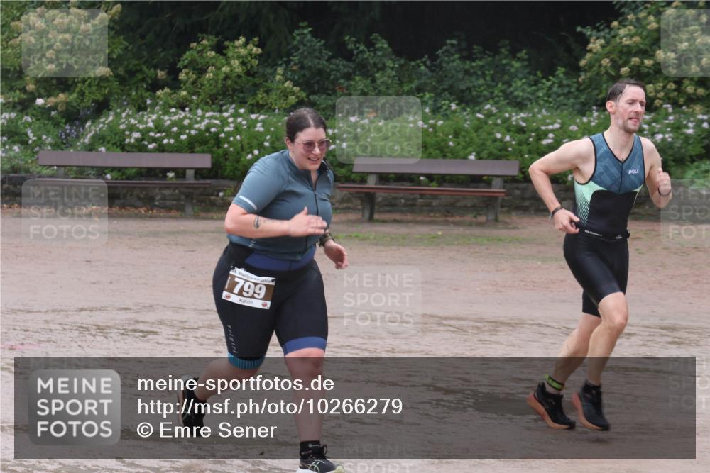 13.09.2026 - Stadtparktriathlon Emre Sener http://msf.ph/oto/10266279 13.09.2026 12:43:52 Laufen 45, 799, 751, 799, 805, 835, 860, 863 meine-sportfotos.de