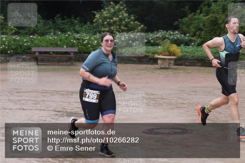 13.09.2026 - Stadtparktriathlon Emre Sener http://msf.ph/oto/10266282 13.09.2026 12:43:53 Laufen 799, 751, 799, 805, 835, 860, 863 meine-sportfotos.de