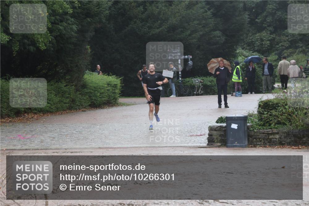 13.09.2026 - Stadtparktriathlon Emre Sener http://msf.ph/oto/10266301 13.09.2026 12:44:29 Laufen 865, 871 meine-sportfotos.de