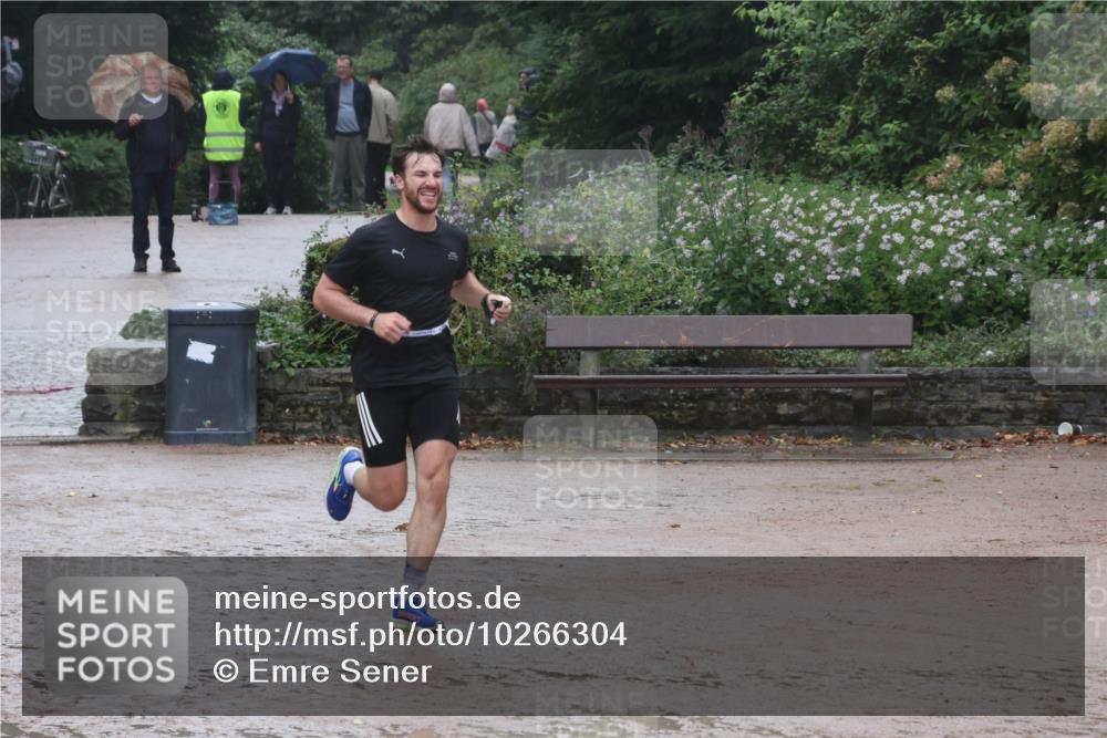 13.09.2026 - Stadtparktriathlon Emre Sener http://msf.ph/oto/10266304 13.09.2026 12:44:33 Laufen 744, 865, 871 meine-sportfotos.de