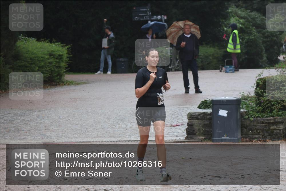 13.09.2026 - Stadtparktriathlon Emre Sener http://msf.ph/oto/10266316 13.09.2026 12:44:45 Laufen 744, 865, 871 meine-sportfotos.de