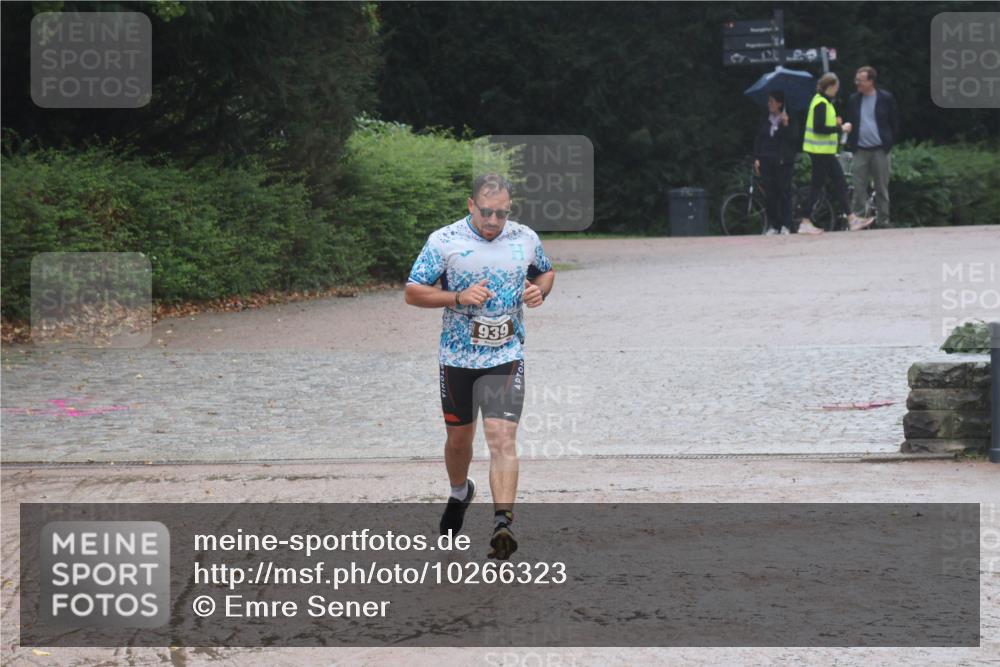 13.09.2026 - Stadtparktriathlon Emre Sener http://msf.ph/oto/10266323 13.09.2026 12:45:01 Laufen 939, 744, 767, 939, 985 meine-sportfotos.de