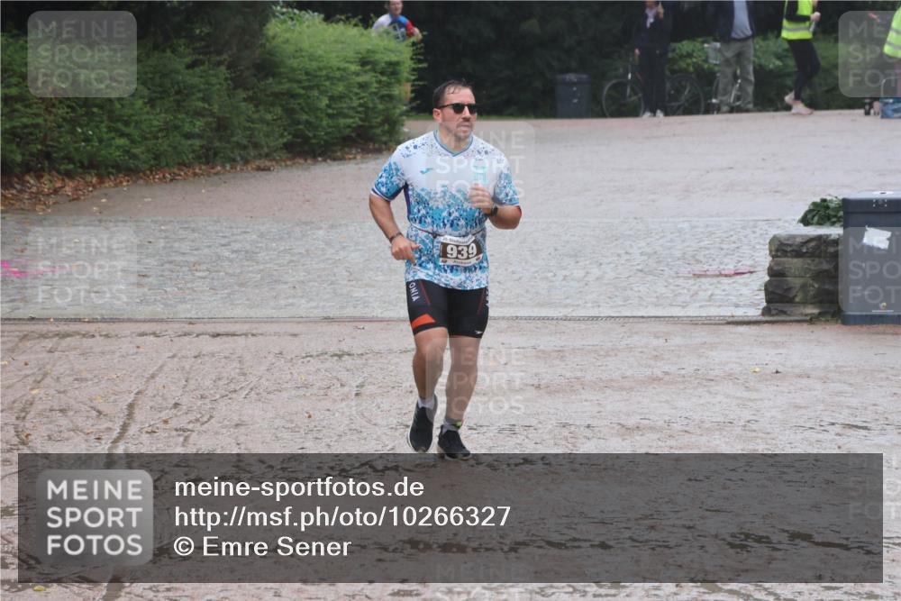 13.09.2026 - Stadtparktriathlon Emre Sener http://msf.ph/oto/10266327 13.09.2026 12:45:01 Laufen 939, 744, 767, 939, 985 meine-sportfotos.de