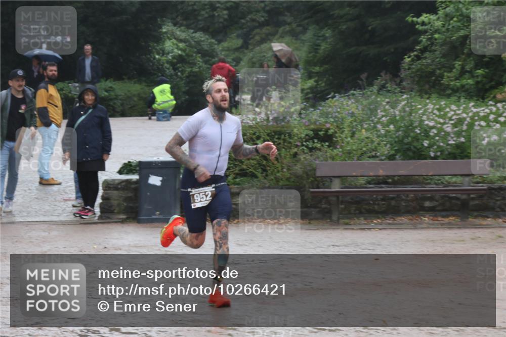 13.09.2026 - Stadtparktriathlon Emre Sener http://msf.ph/oto/10266421 13.09.2026 12:47:20 Laufen 1952, 756, 952 meine-sportfotos.de