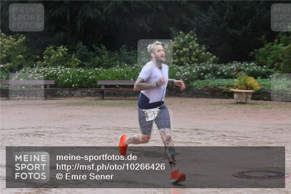 13.09.2026 - Stadtparktriathlon Emre Sener http://msf.ph/oto/10266426 13.09.2026 12:47:23 Laufen 1952, 952 meine-sportfotos.de