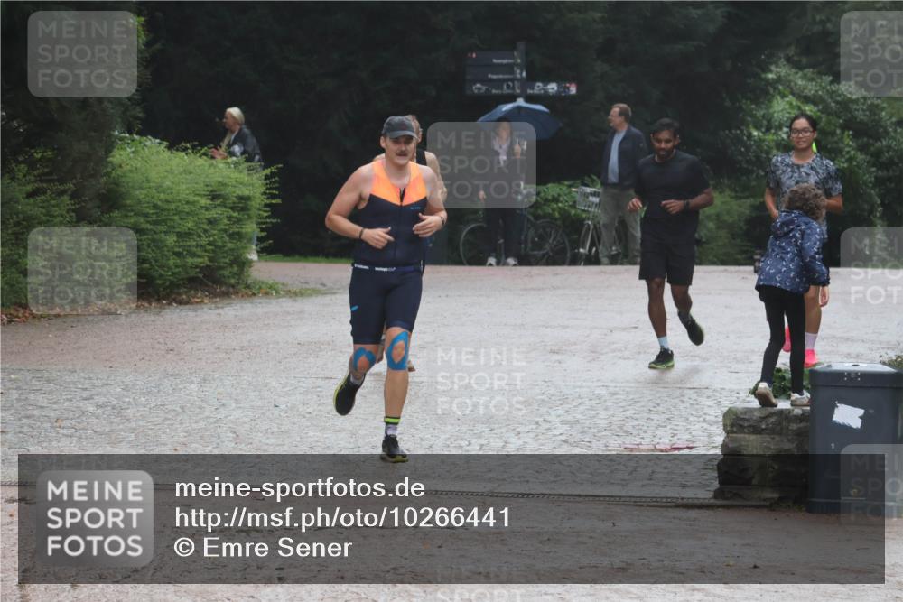 13.09.2026 - Stadtparktriathlon Emre Sener http://msf.ph/oto/10266441 13.09.2026 12:48:25 Laufen 831, 926 meine-sportfotos.de