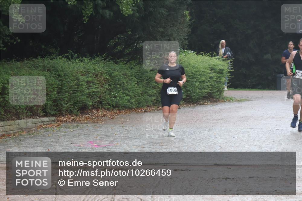 13.09.2026 - Stadtparktriathlon Emre Sener http://msf.ph/oto/10266459 13.09.2026 12:48:43 Laufen 1800, 869, 828, 869, 926, 1800 meine-sportfotos.de