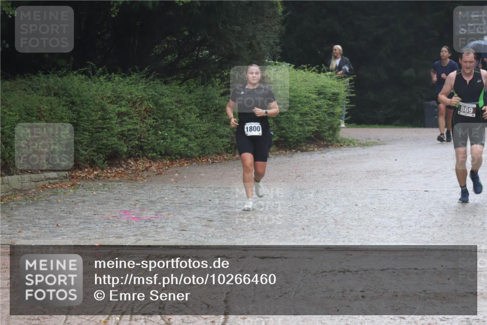 13.09.2026 - Stadtparktriathlon Emre Sener http://msf.ph/oto/10266460 13.09.2026 12:48:43 Laufen 1800, 869, 828, 869, 926, 1800 meine-sportfotos.de