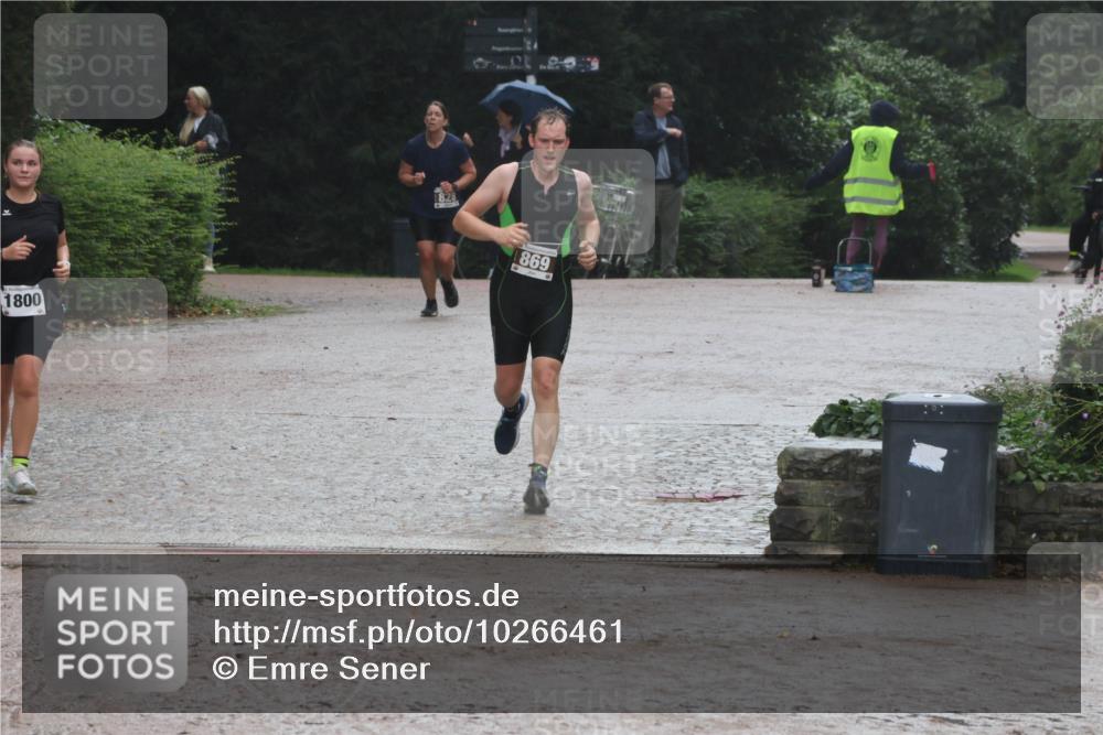 13.09.2026 - Stadtparktriathlon Emre Sener http://msf.ph/oto/10266461 13.09.2026 12:48:44 Laufen 1800, 869, 828, 869, 926, 1800 meine-sportfotos.de