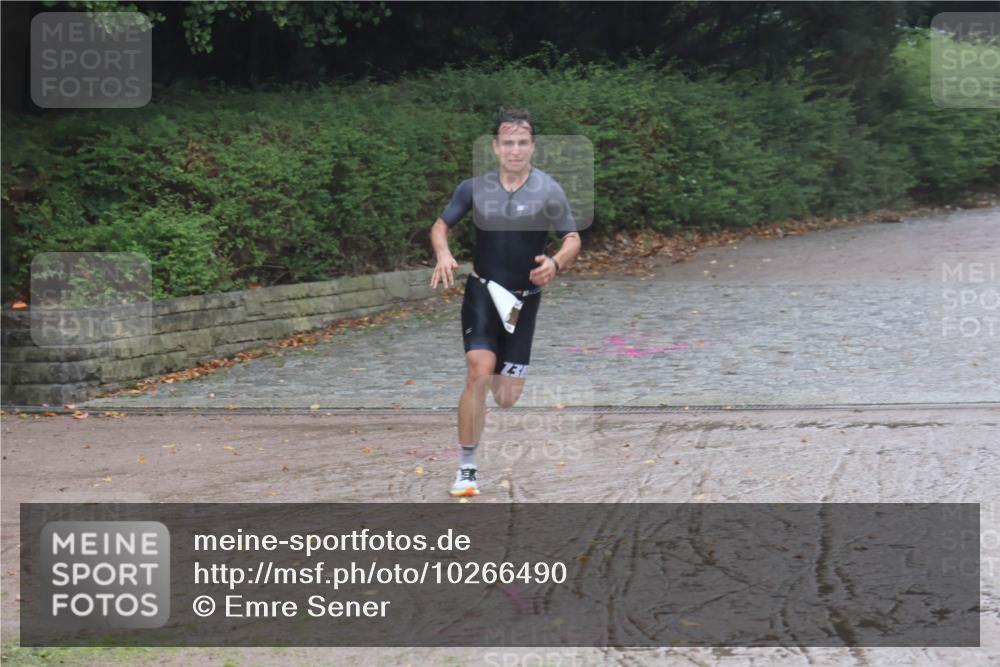 13.09.2026 - Stadtparktriathlon Emre Sener http://msf.ph/oto/10266490 13.09.2026 12:50:22 Laufen 761, 878, 933 meine-sportfotos.de