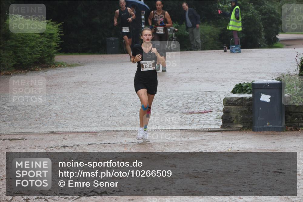 13.09.2026 - Stadtparktriathlon Emre Sener http://msf.ph/oto/10266509 13.09.2026 12:50:51 Laufen 1059, 729, 785, 729, 785, 1059 meine-sportfotos.de