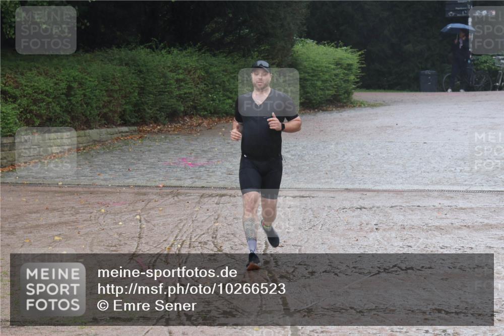 13.09.2026 - Stadtparktriathlon Emre Sener http://msf.ph/oto/10266523 13.09.2026 12:51:24 Laufen 893, 935 meine-sportfotos.de