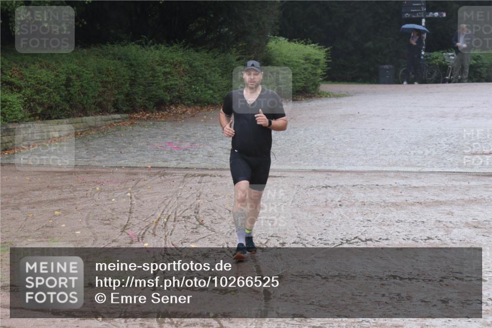 13.09.2026 - Stadtparktriathlon Emre Sener http://msf.ph/oto/10266525 13.09.2026 12:51:24 Laufen 893, 935 meine-sportfotos.de