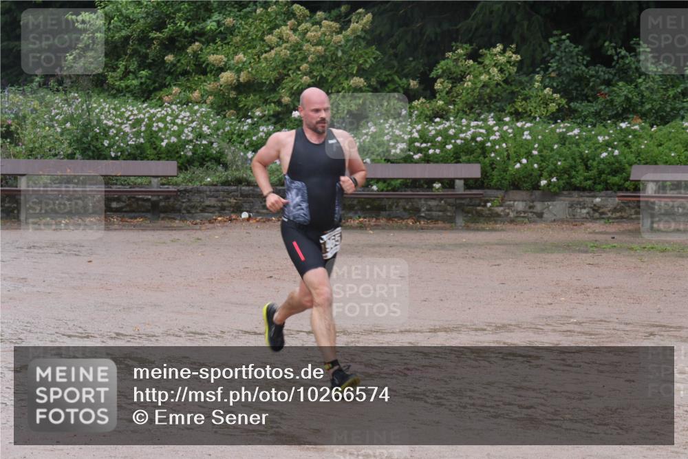 13.09.2026 - Stadtparktriathlon Emre Sener http://msf.ph/oto/10266574 13.09.2026 12:53:19 Laufen 884, 934, 964, 965, 1030 meine-sportfotos.de