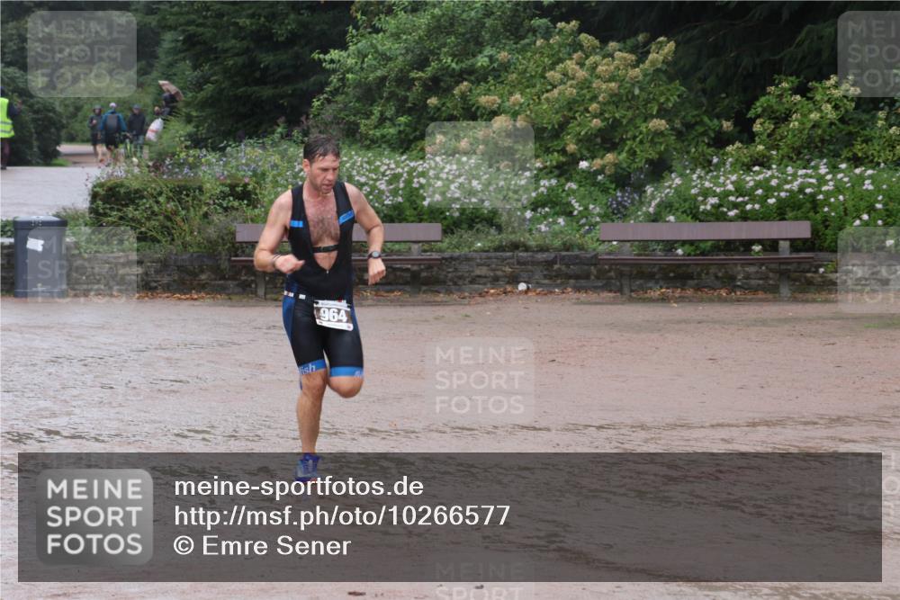 13.09.2026 - Stadtparktriathlon Emre Sener http://msf.ph/oto/10266577 13.09.2026 12:53:22 Laufen 964, 884, 934, 964, 965, 1030 meine-sportfotos.de