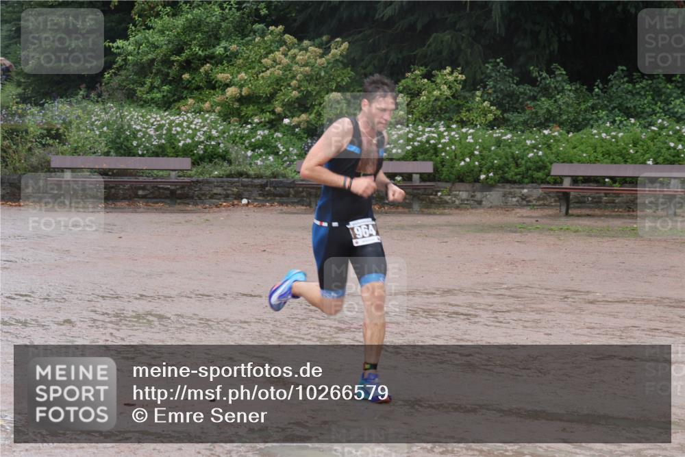 13.09.2026 - Stadtparktriathlon Emre Sener http://msf.ph/oto/10266579 13.09.2026 12:53:23 Laufen 1964, 884, 934, 964, 965 meine-sportfotos.de
