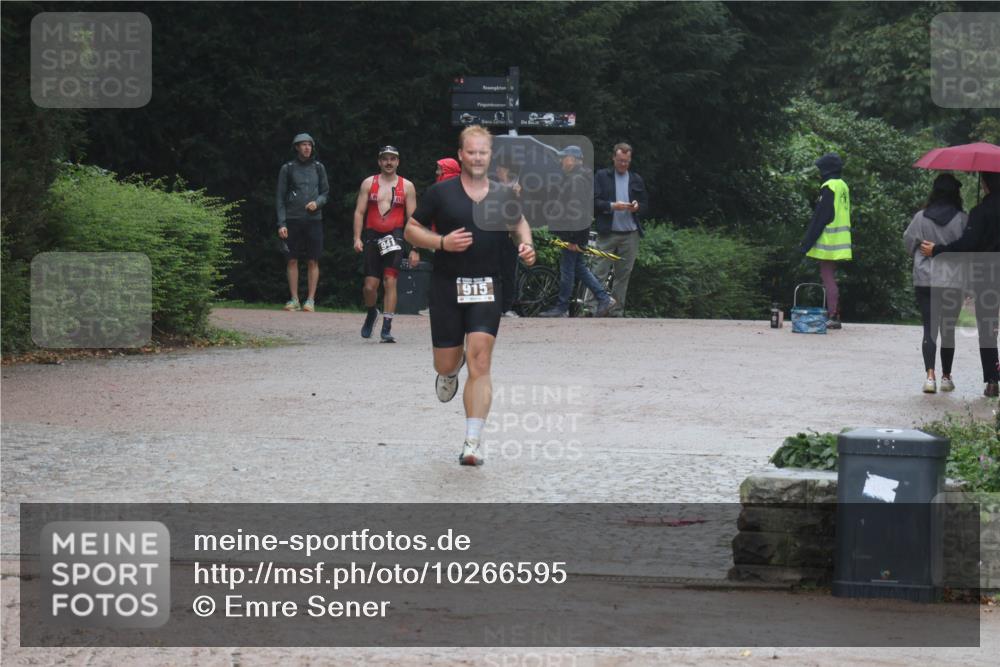 13.09.2026 - Stadtparktriathlon Emre Sener http://msf.ph/oto/10266595 13.09.2026 12:54:15 Laufen 941, 915, 915, 962 meine-sportfotos.de