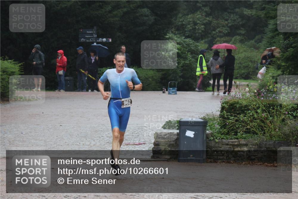 13.09.2026 - Stadtparktriathlon Emre Sener http://msf.ph/oto/10266601 13.09.2026 12:54:28 Laufen 962, 915, 962 meine-sportfotos.de