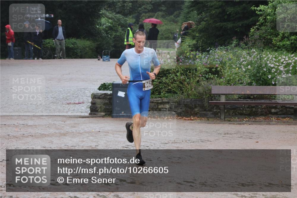 13.09.2026 - Stadtparktriathlon Emre Sener http://msf.ph/oto/10266605 13.09.2026 12:54:30 Laufen 962, 915, 962 meine-sportfotos.de