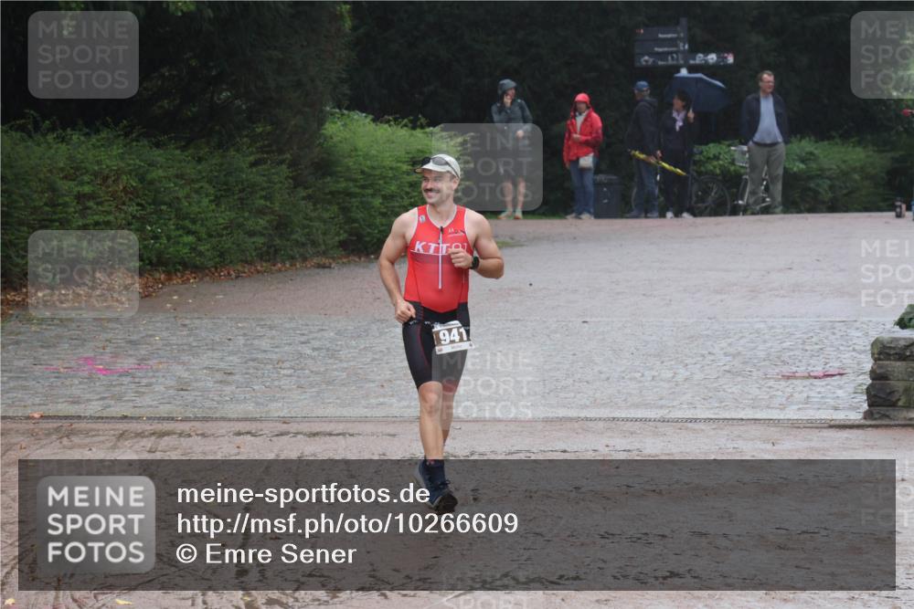 13.09.2026 - Stadtparktriathlon Emre Sener http://msf.ph/oto/10266609 13.09.2026 12:54:33 Laufen 1941, 962 meine-sportfotos.de