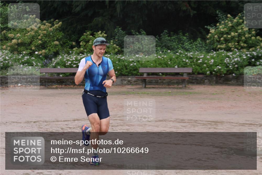 13.09.2026 - Stadtparktriathlon Emre Sener http://msf.ph/oto/10266649 13.09.2026 12:56:07 Laufen 1048, 1067 meine-sportfotos.de