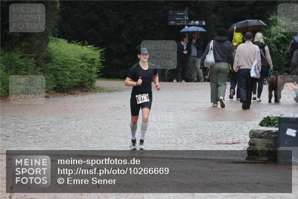13.09.2026 - Stadtparktriathlon Emre Sener http://msf.ph/oto/10266669 13.09.2026 12:57:29 Laufen 1970, 842, 970 meine-sportfotos.de