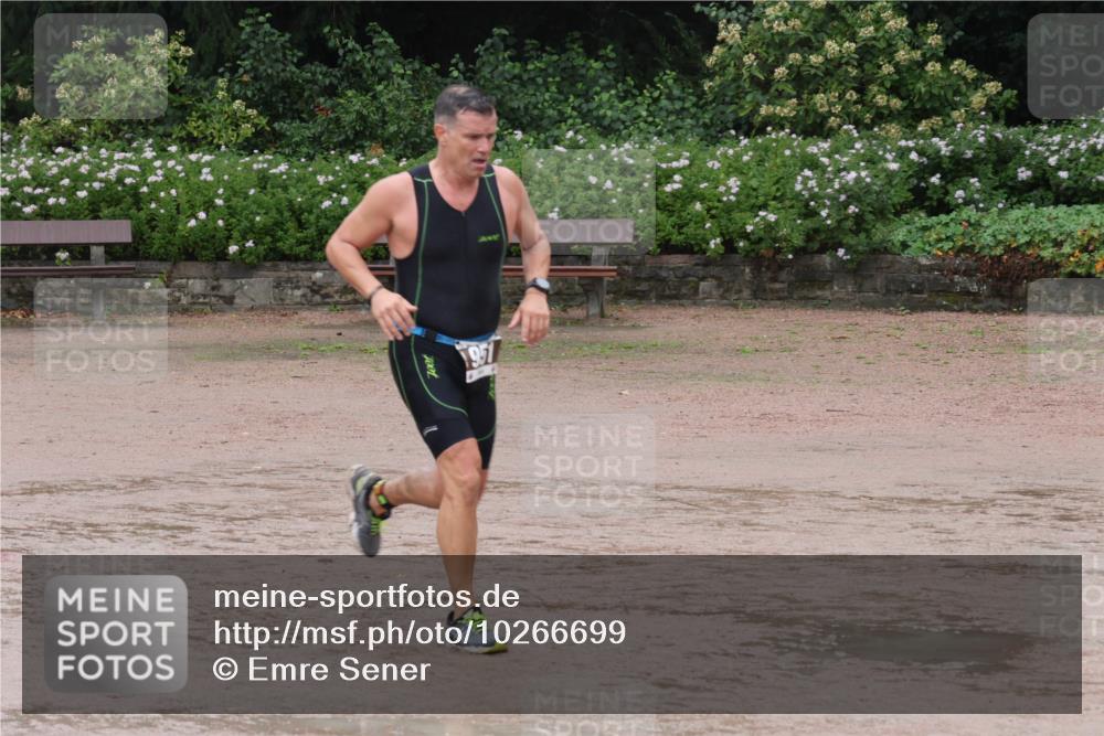 13.09.2026 - Stadtparktriathlon Emre Sener http://msf.ph/oto/10266699 13.09.2026 12:58:25 Laufen 1977, 849, 951, 966, 1007, 1035 meine-sportfotos.de
