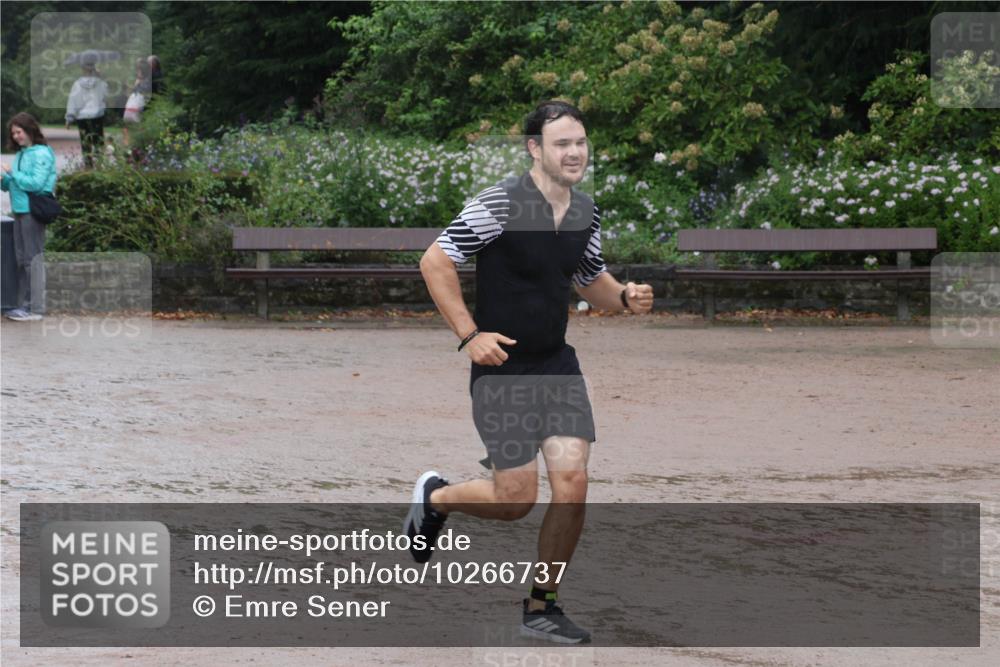 13.09.2026 - Stadtparktriathlon Emre Sener http://msf.ph/oto/10266737 13.09.2026 12:59:51 Laufen 841, 880, 1009, 1045 meine-sportfotos.de