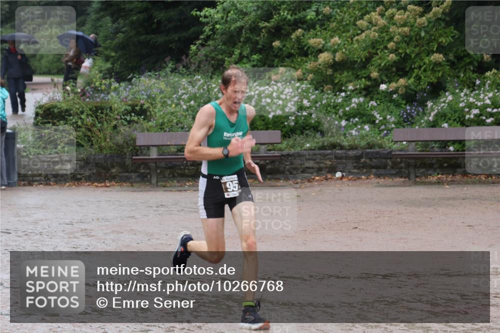 13.09.2026 - Stadtparktriathlon Emre Sener http://msf.ph/oto/10266768 13.09.2026 13:00:53 Laufen 95, 803, 957, 999 meine-sportfotos.de
