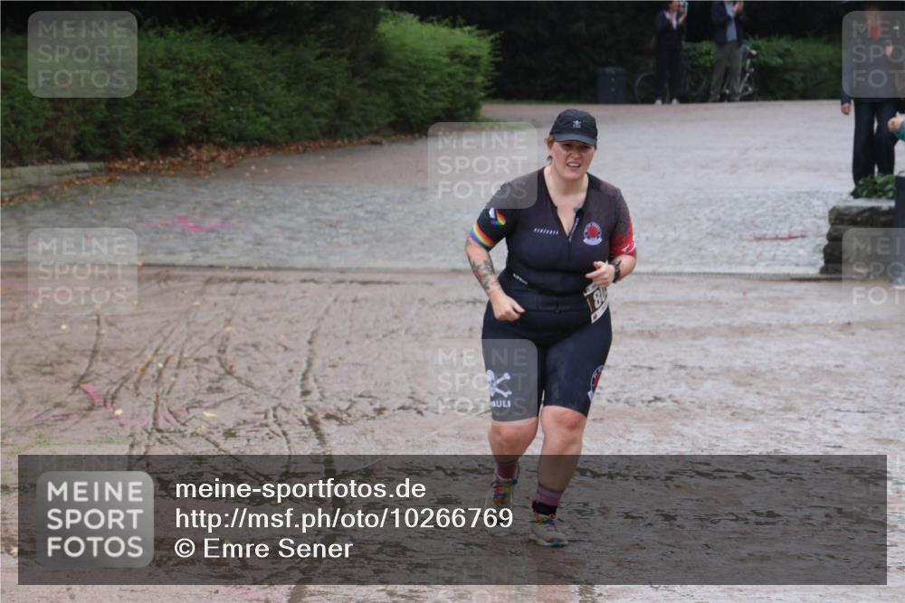 13.09.2026 - Stadtparktriathlon Emre Sener http://msf.ph/oto/10266769 13.09.2026 13:01:02 Laufen 18, 803, 1022 meine-sportfotos.de