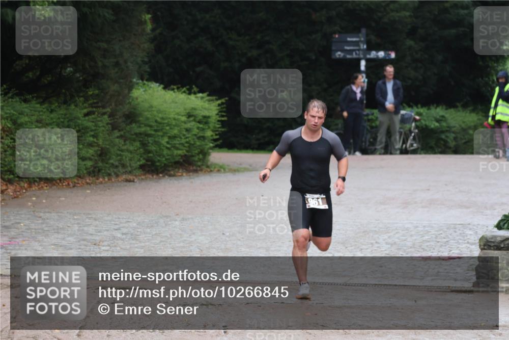 13.09.2026 - Stadtparktriathlon Emre Sener http://msf.ph/oto/10266845 13.09.2026 13:04:24 Laufen 961, 762, 961 meine-sportfotos.de