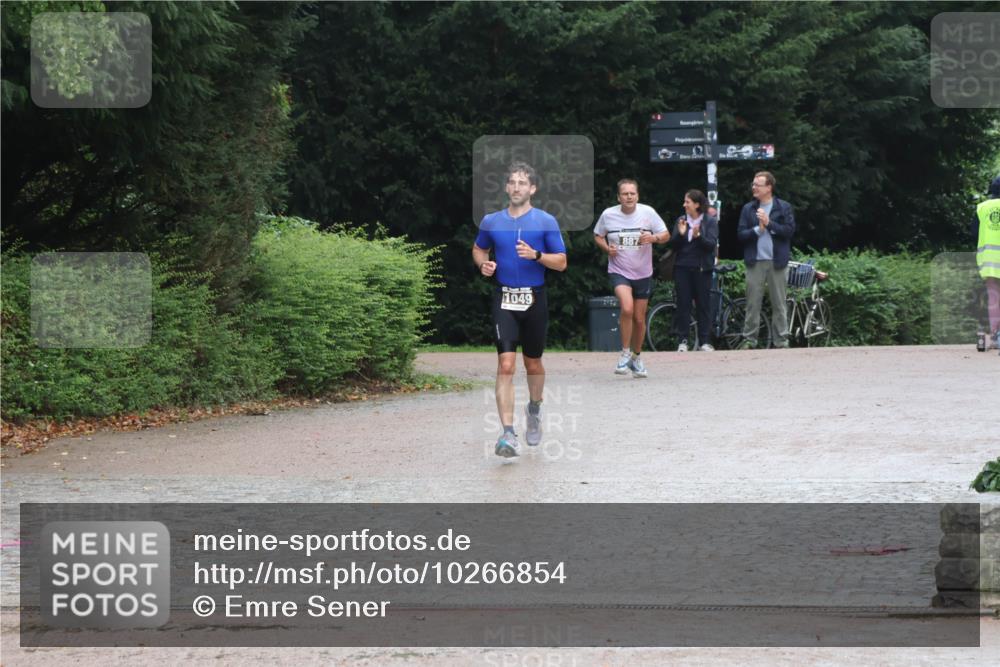 13.09.2026 - Stadtparktriathlon Emre Sener http://msf.ph/oto/10266854 13.09.2026 13:04:38 Laufen 1049, 887, 762, 887, 961, 1049 meine-sportfotos.de