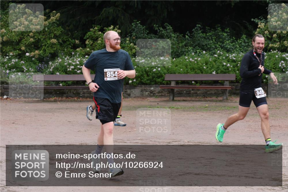 13.09.2026 - Stadtparktriathlon Emre Sener http://msf.ph/oto/10266924 13.09.2026 13:06:13 Laufen 25, 854, 946, 854, 1039, 1044 meine-sportfotos.de