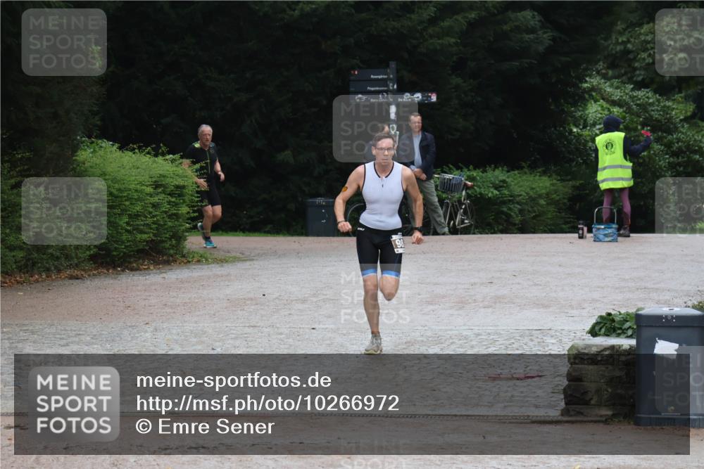 13.09.2026 - Stadtparktriathlon Emre Sener http://msf.ph/oto/10266972 13.09.2026 13:08:09 Laufen 77137, 198, 977, 987 meine-sportfotos.de