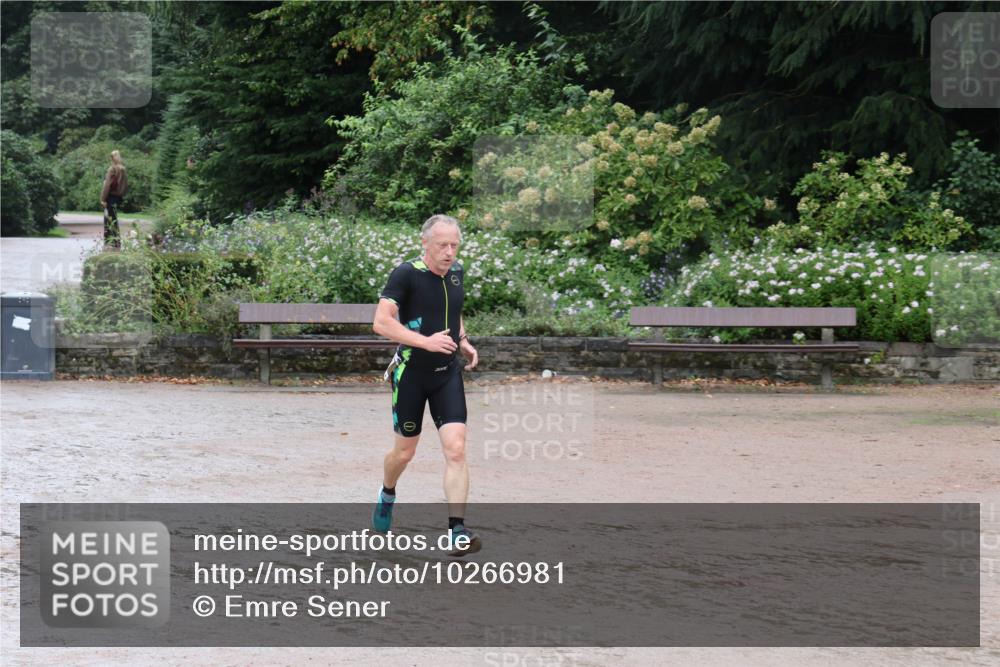 13.09.2026 - Stadtparktriathlon Emre Sener http://msf.ph/oto/10266981 13.09.2026 13:08:23 Laufen 977, 987 meine-sportfotos.de