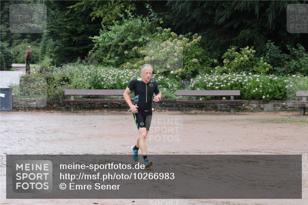 13.09.2026 - Stadtparktriathlon Emre Sener http://msf.ph/oto/10266983 13.09.2026 13:08:24 Laufen 977, 987 meine-sportfotos.de