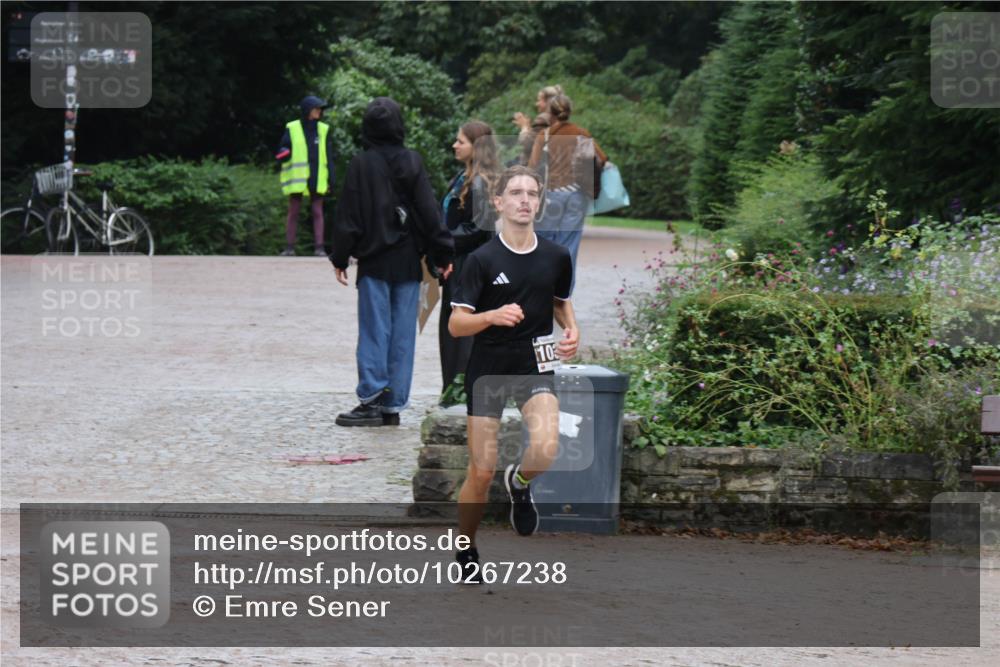 13.09.2026 - Stadtparktriathlon Emre Sener http://msf.ph/oto/10267238 13.09.2026 13:22:23 Laufen 11, 10, 1031 meine-sportfotos.de