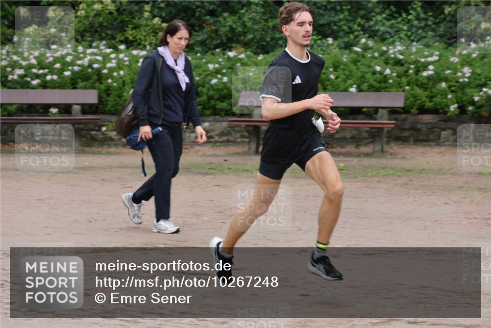 13.09.2026 - Stadtparktriathlon Emre Sener http://msf.ph/oto/10267248 13.09.2026 13:22:25 Laufen 1031 meine-sportfotos.de