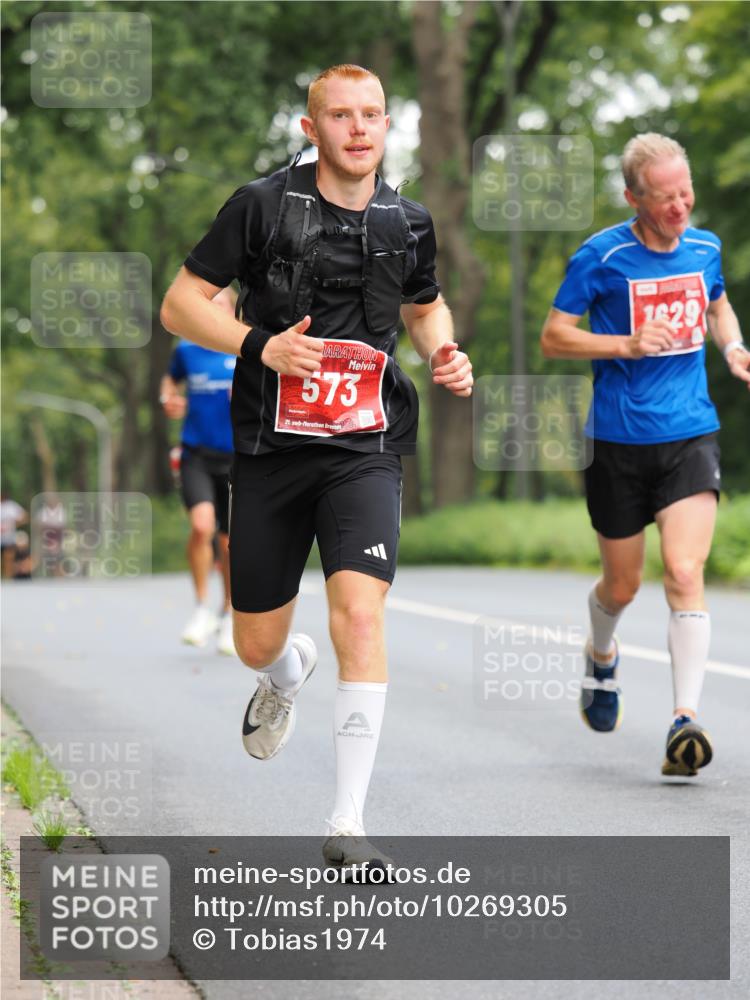 13.09.2026 - 21. swb-Marathon Bremen TobiasT http://msf.ph/oto/10269305 13.09.2026 11:31:57 Laufen 573, 21, 1629 meine-sportfotos.de