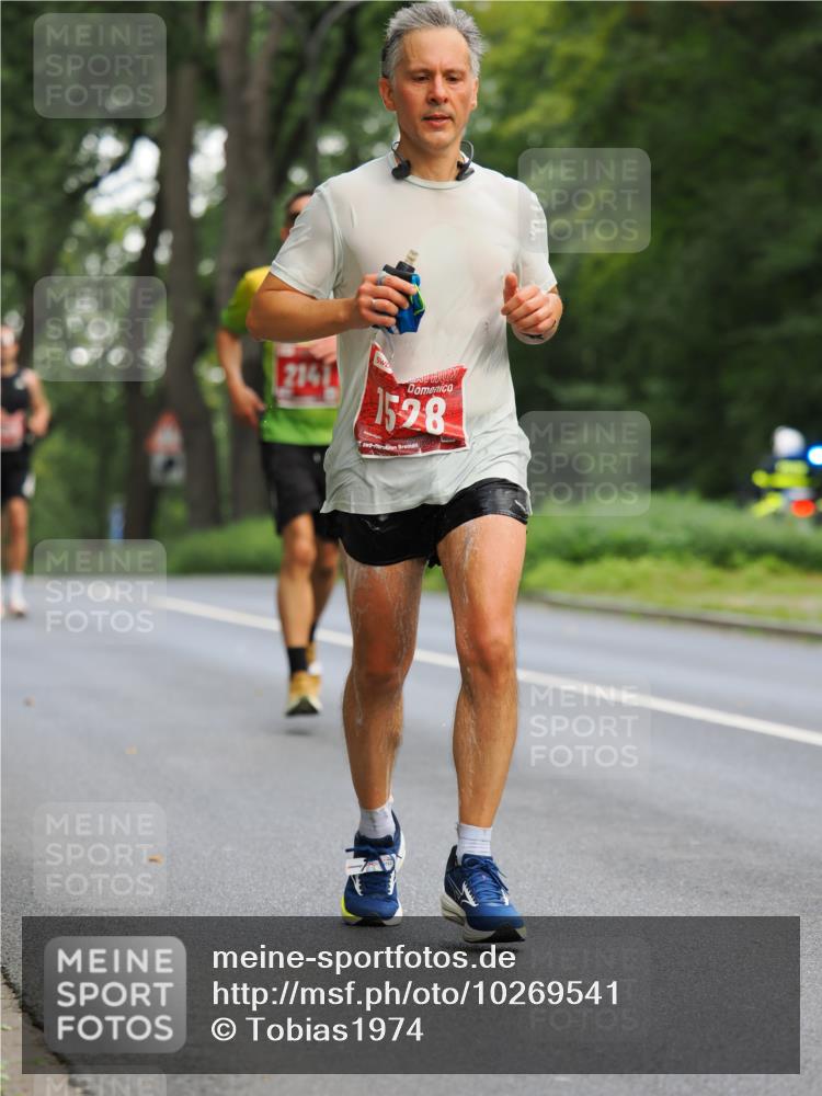 13.09.2026 - 21. swb-Marathon Bremen TobiasT http://msf.ph/oto/10269541 13.09.2026 11:38:53 Laufen 2141, 1528 meine-sportfotos.de