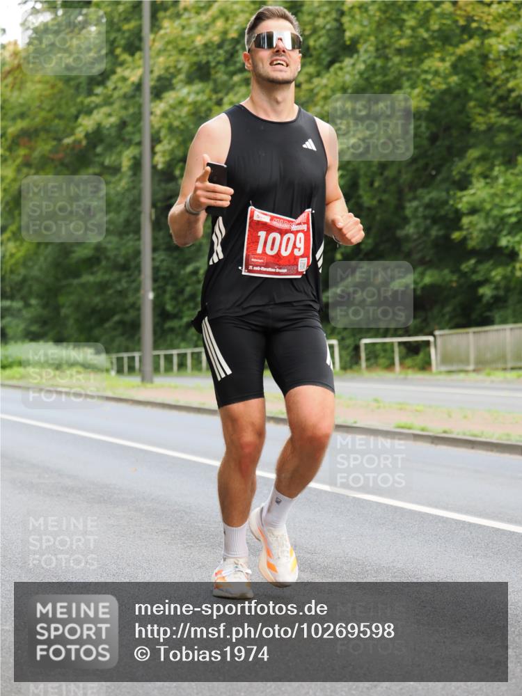 13.09.2026 - 21. swb-Marathon Bremen TobiasT http://msf.ph/oto/10269598 13.09.2026 11:39:01 Laufen 1009, 21, 20 meine-sportfotos.de