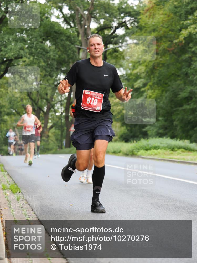13.09.2026 - 21. swb-Marathon Bremen TobiasT http://msf.ph/oto/10270276 13.09.2026 11:38:58 Laufen 819 meine-sportfotos.de