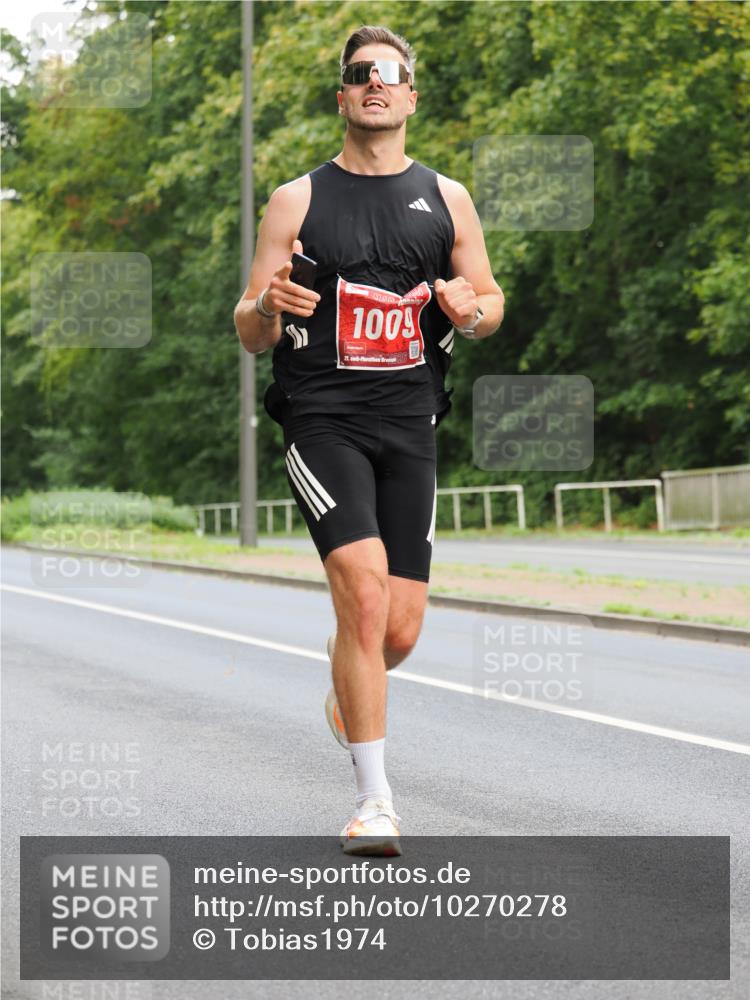 13.09.2026 - 21. swb-Marathon Bremen TobiasT http://msf.ph/oto/10270278 13.09.2026 11:39:01 Laufen 100, 21 meine-sportfotos.de