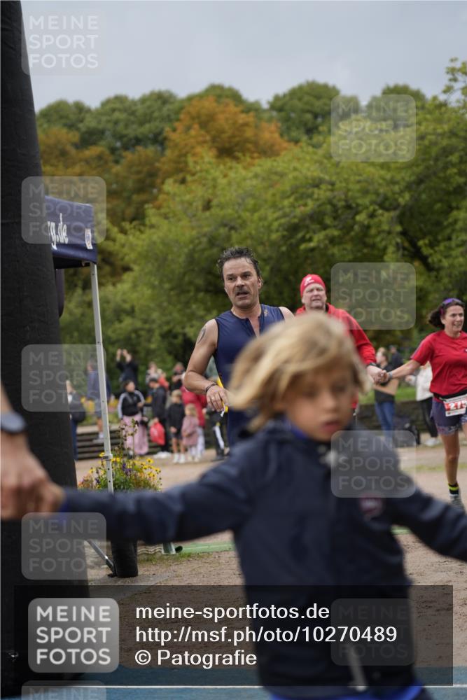 13.09.2026 - Stadtparktriathlon Patografie http://msf.ph/oto/10270489 13.09.2026 11:54:32 Ziel 275, 561, 603, 1799 meine-sportfotos.de