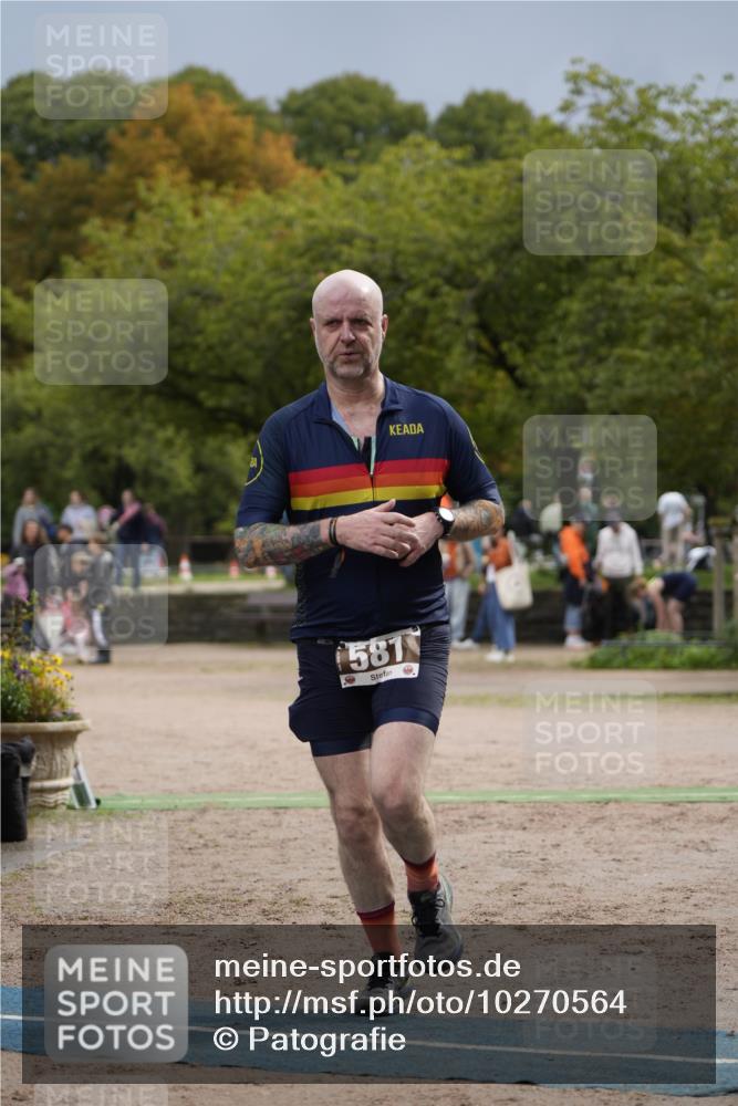 13.09.2026 - Stadtparktriathlon Patografie http://msf.ph/oto/10270564 13.09.2026 11:57:44 Ziel 581 meine-sportfotos.de